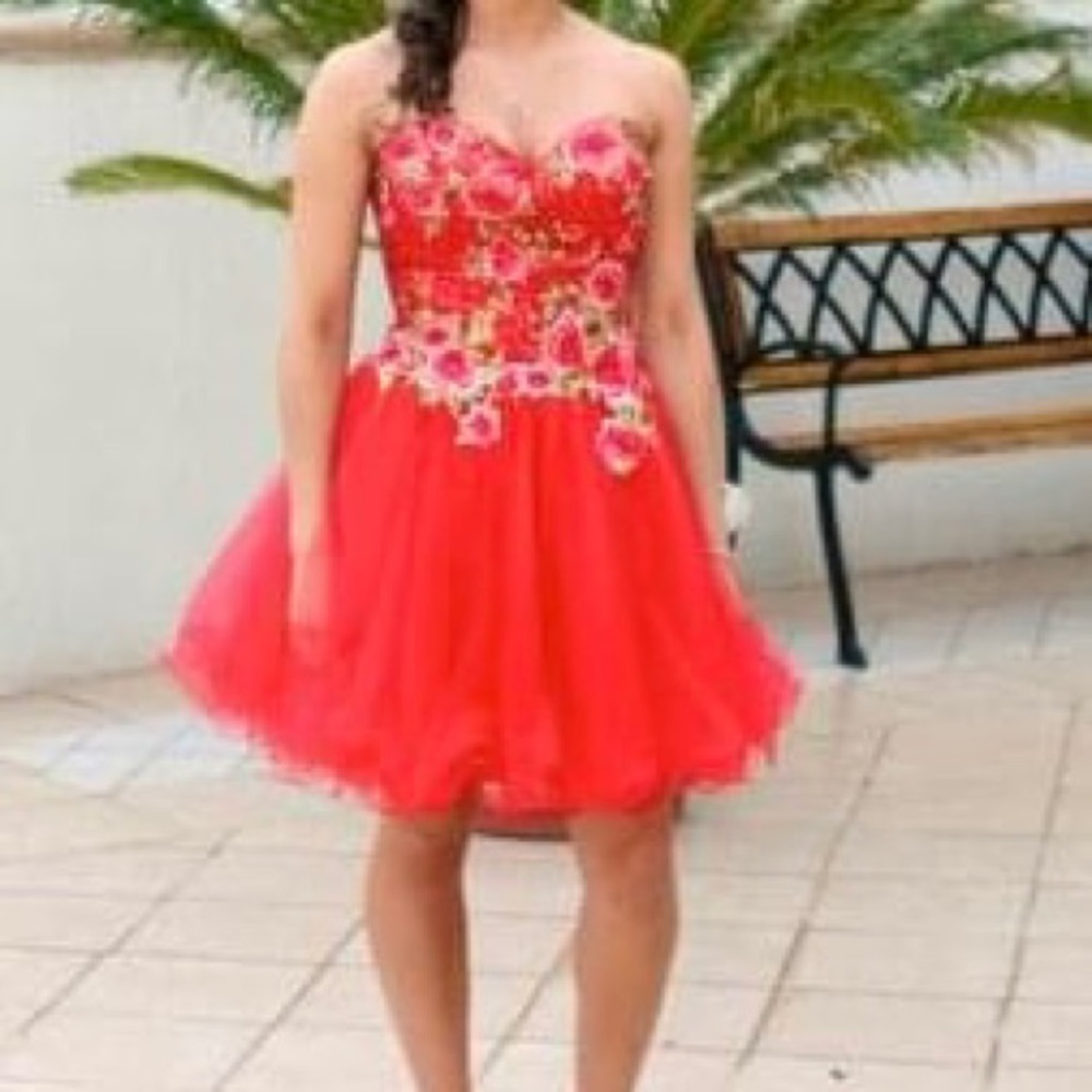 Red Sherri Hill Prom Dress